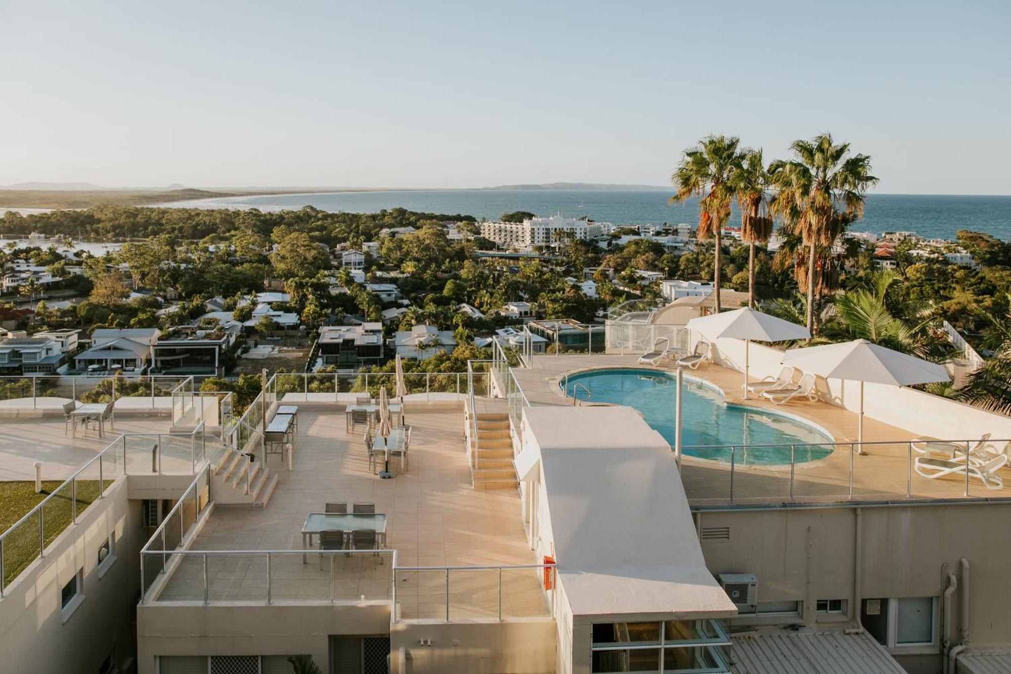 Noosa Crest Resort Exterior photo