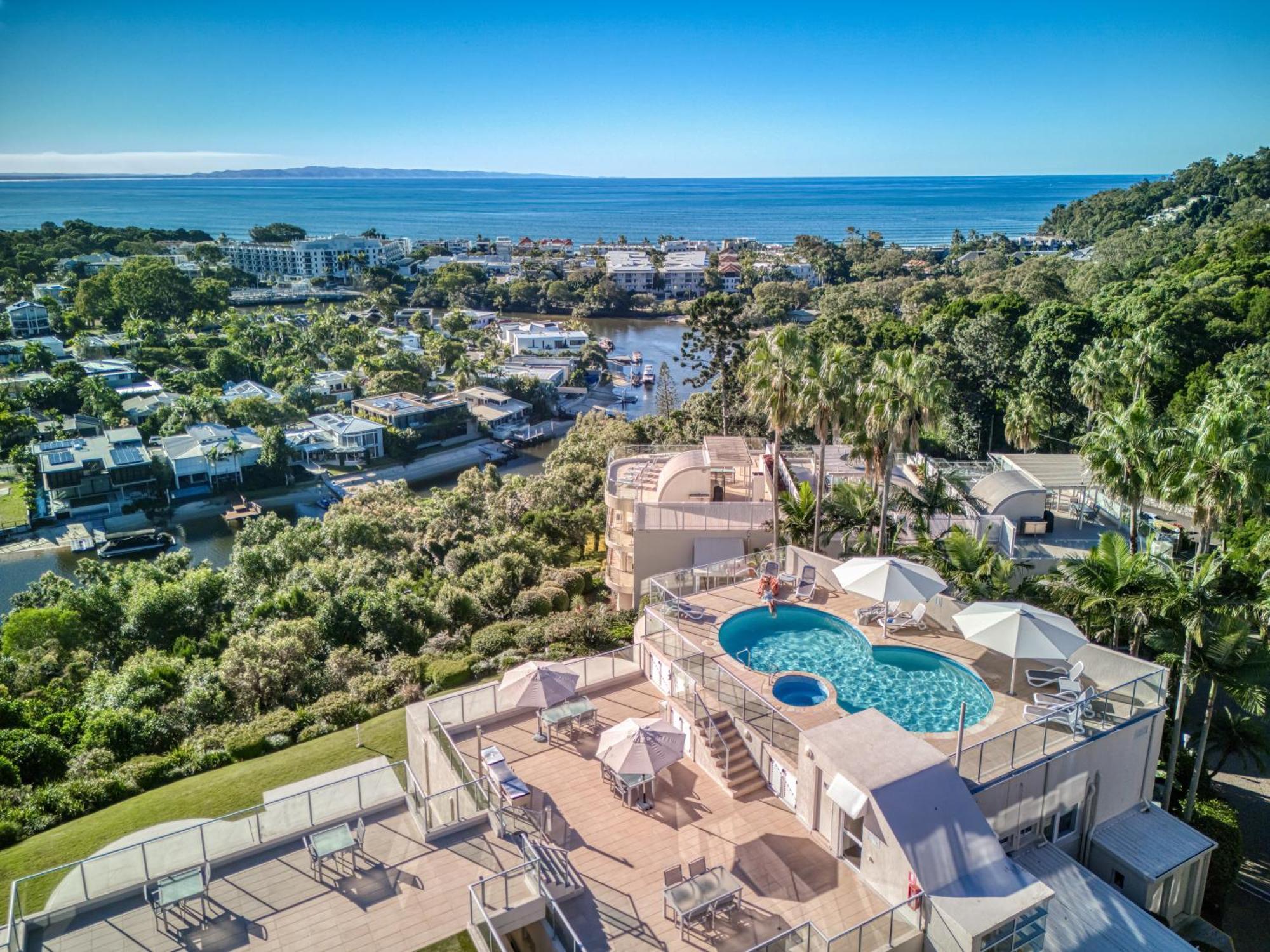 Noosa Crest Resort Exterior photo